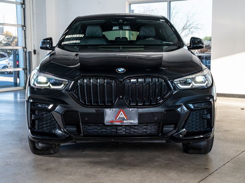 Used 2023 BMW X6 xDrive40i w/ M Sport Package image 3