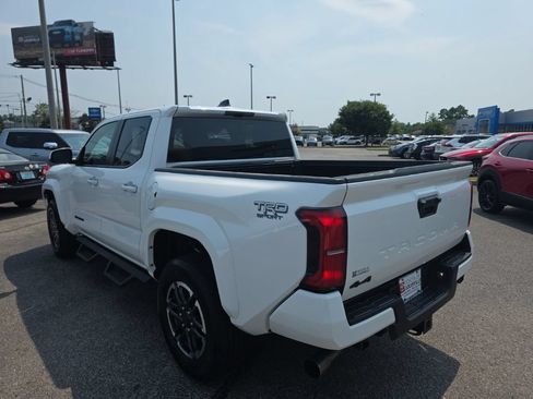 Certified 2025 Toyota Tacoma TRD Sport AWD/4WD image 6