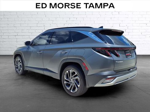 Used 2025 Hyundai Tucson Limited FWD image 3