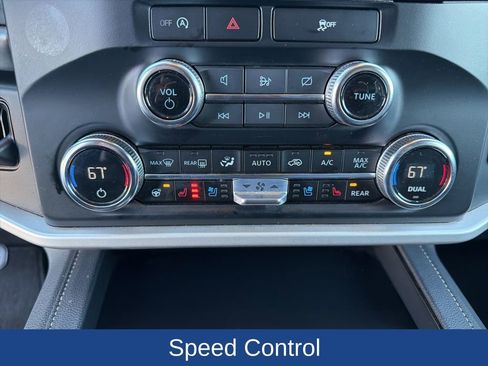 Certified 2024 Ford Expedition XLT image 25