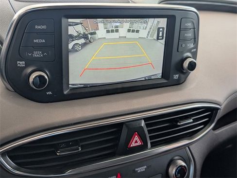 Used 2020 Hyundai Santa Fe SE image 19