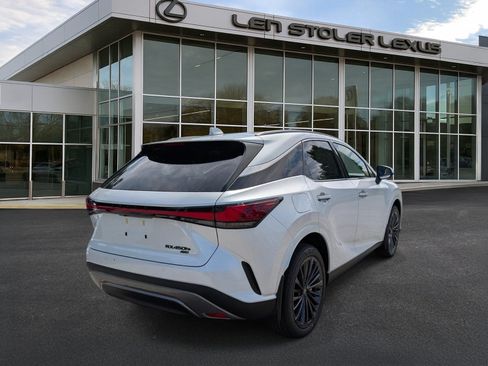 New 2026 Lexus RX 450h AWD w/ Convenience Package image 2