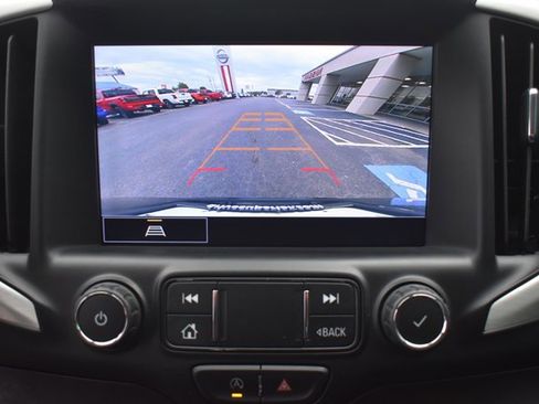 Used 2022 GMC Terrain SLT image 26