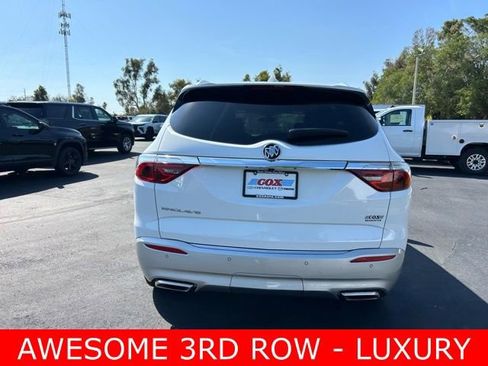 Used 2023 Buick Enclave Essence image 5
