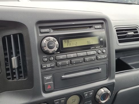 Used 2014 Honda Ridgeline Sport image 28