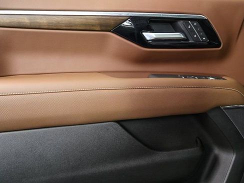 New 2026 Chevrolet Suburban High Country w/ Sun And Tow Package image 6