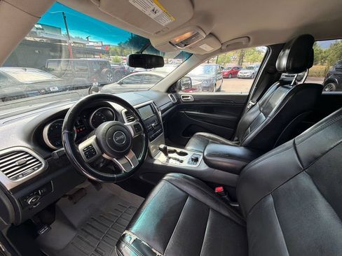 Used 2011 Jeep Grand Cherokee Laredo AWD/4WD image 10