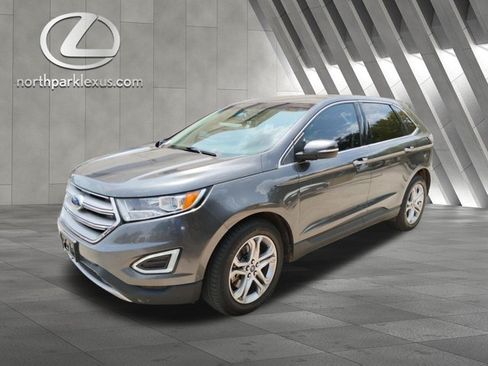 Used 2018 Ford Edge Titanium w/ Technology Package FWD image 3