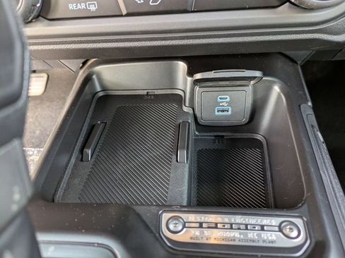 New 2025 Ford Bronco 4-Door image 32