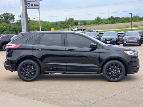 Used 2022 Ford Edge SE w/ Black Appearance Package AWD/4WD image 9