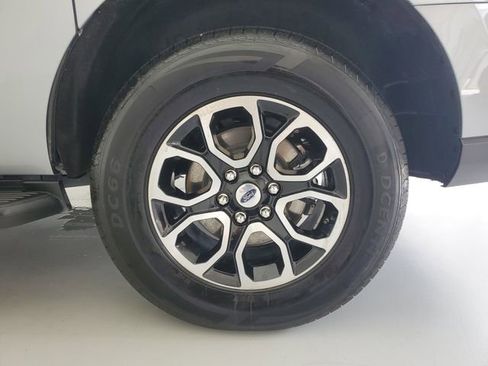 Used 2024 Ford Expedition Max XLT AWD/4WD image 14