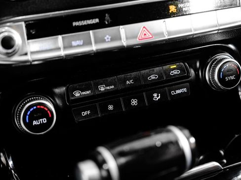 Used 2022 Kia Stinger GT-Line w/ Sun & Sound Package image 27