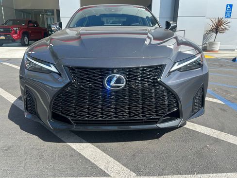 Used 2023 Lexus IS 500 image 3