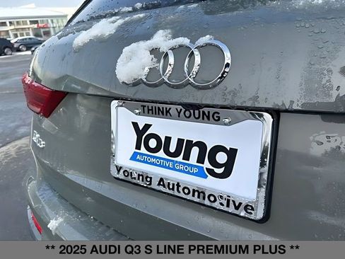 Certified 2025 Audi Q3 2.0T Premium Plus w/ Premium Plus Package image 12