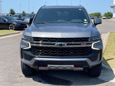 Used 2021 Chevrolet Tahoe Z71 w/ Luxury Package AWD/4WD image 3
