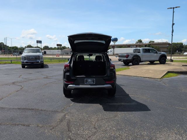 Used 2025 Chevrolet TrailBlazer LT w/ Driver Confidence Package FWD image 7