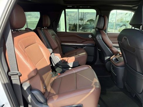 New 2026 Lincoln Navigator L Reserve AWD/4WD image 22