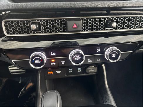 Used 2025 Honda Civic Sport image 37