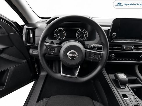 Used 2023 Nissan Pathfinder S FWD image 10