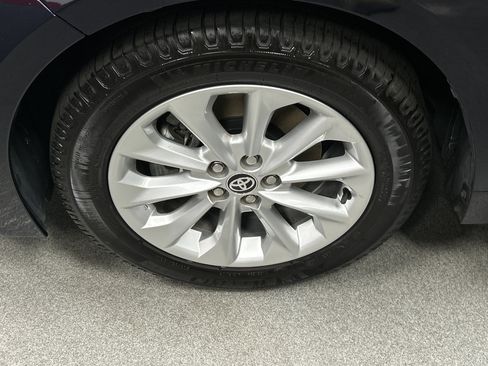 Used 2022 Toyota Corolla LE w/ LE Convenience Package FWD image 9