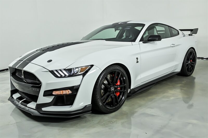 Used 2020 Ford Mustang Shelby GT500 w/ Carbon Fiber Track Pack RWD image 6