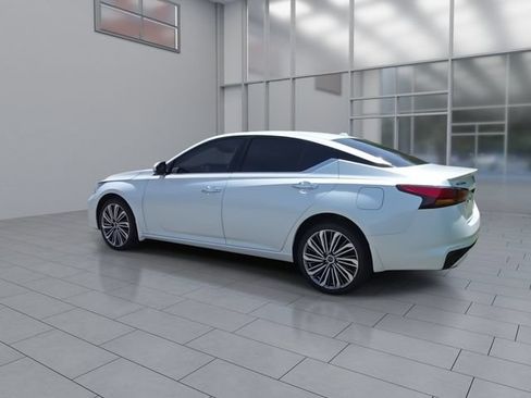 Certified 2025 Nissan Altima 2.5 SL AWD/4WD image 6
