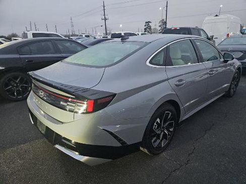 Used 2024 Hyundai Sonata SEL image 3