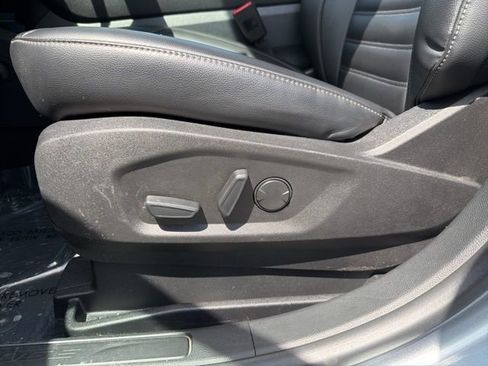 Used 2024 Ford Edge SEL image 10