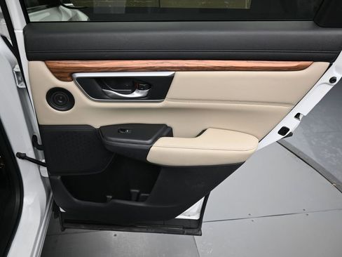 Used 2020 Honda CR-V Touring image 36