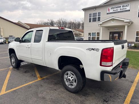 Used 2013 GMC Sierra 2500 SLE w/ Snow Plow Prep Package image 9