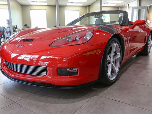 Used 2010 Chevrolet Corvette Grand Sport w/ Preferred Equipment Group RWD image 4