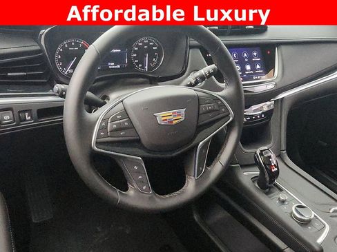 Used 2025 Cadillac XT5 Premium Luxury image 15