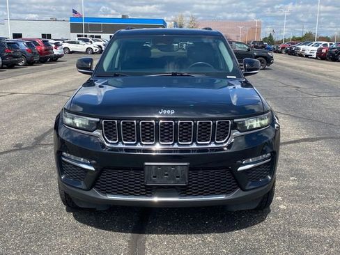 Used 2023 Jeep Grand Cherokee Limited image 2