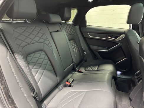 Used 2023 Jaguar F-PACE S AWD/4WD image 39