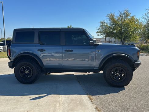 Used 2024 Ford Bronco Wildtrak image 9