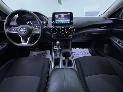 Used 2025 Nissan Sentra SV image 17