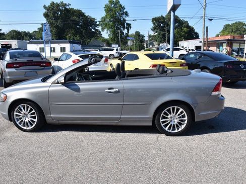 Used 2007 Volvo C70 T5 image 2