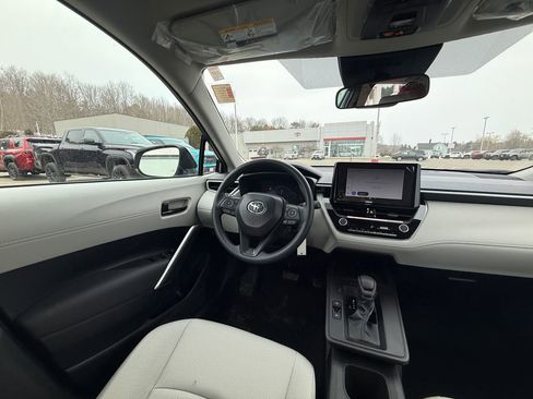 New 2026 Toyota Corolla Cross L image 11