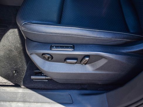 Used 2020 Volkswagen Atlas Cross Sport SEL image 22