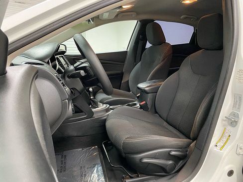 Used 2016 Dodge Dart SXT image 10