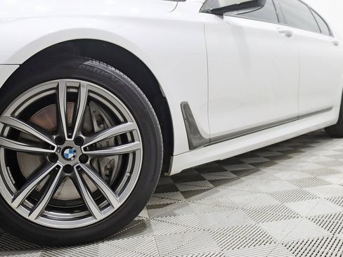Used 2019 BMW 750i xDrive w/ M Sport Package image 4