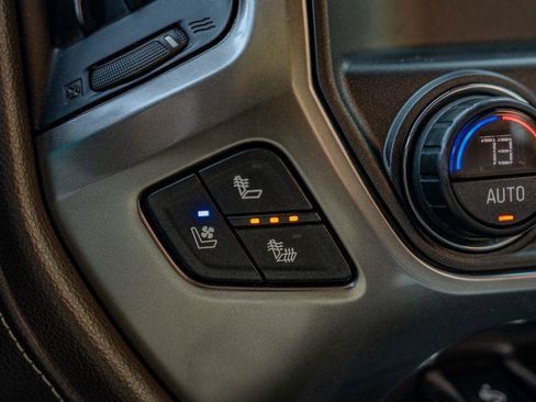 Used 2018 GMC Sierra 1500 SLT AWD/4WD image 25