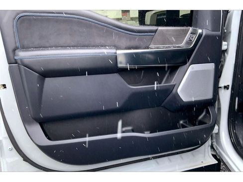 Used 2025 Ford F450 Platinum w/ FX4 Off-Road Package image 24