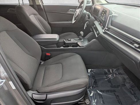 Used 2024 Kia Sportage LX image 19