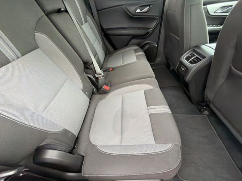 Used 2025 Chevrolet Blazer LT FWD image 33