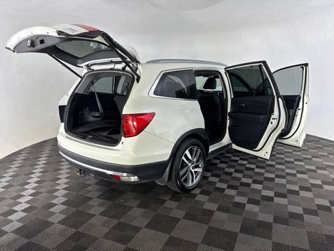 Used 2017 Honda Pilot Elite image 19