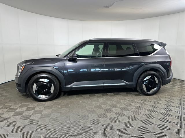 Used 2024 Kia EV9 Wind AWD/4WD image 8