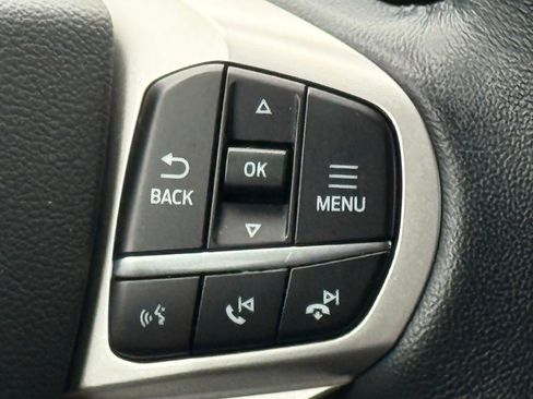 Used 2022 Ford Explorer XLT AWD/4WD image 33