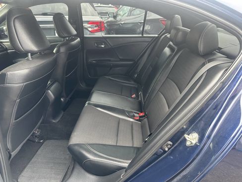 Used 2017 Honda Accord Sport image 15
