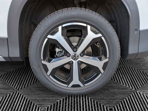 New 2026 Volkswagen Tiguan SE image 9